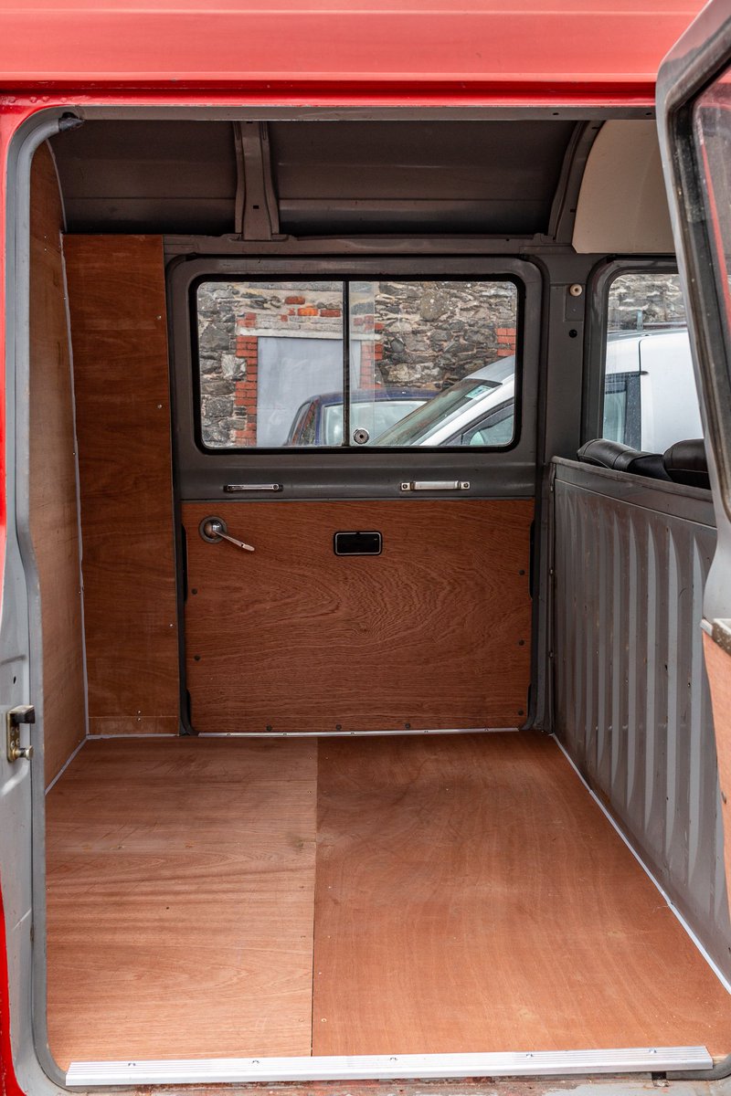 VanLineNI's tweet photo. This rare right hand drive mark 1 Ford Transit was with us for a full plyline with a mid load space bulkhead to divide the load space into two areas. 

Photo Gallery - https://t.co/FkhW2SheqY

#ford #transit #mark1 #mk1 #classic #van #plyline #bulkhead #retro #vintage https://t.co/AJaFjl8Kt0