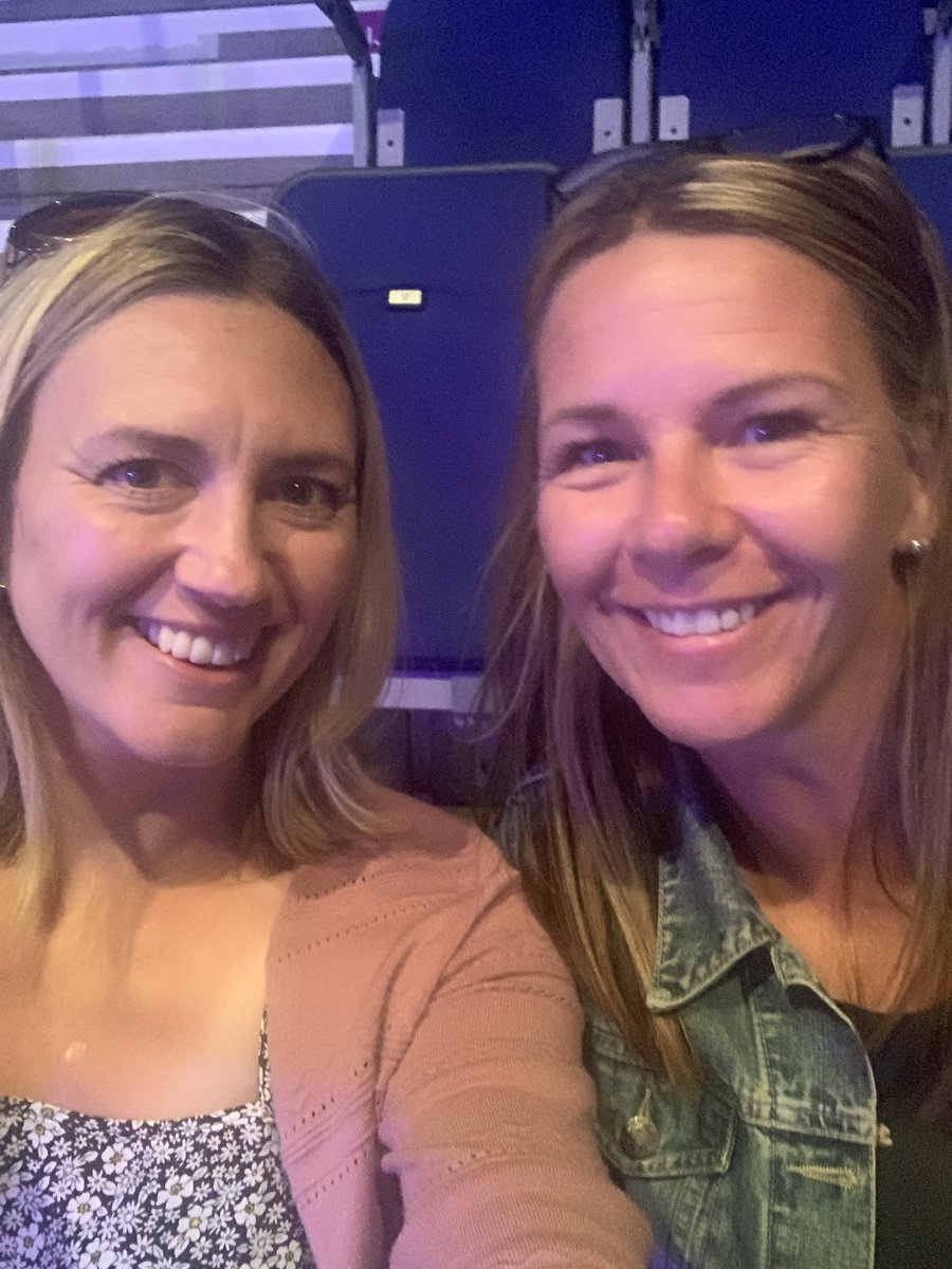 SamJamieson1's tweet photo. #thisisnetball awesome afternoon at the opening ceremony of the World Cup #comeonroses https://t.co/P36a2tSg4v