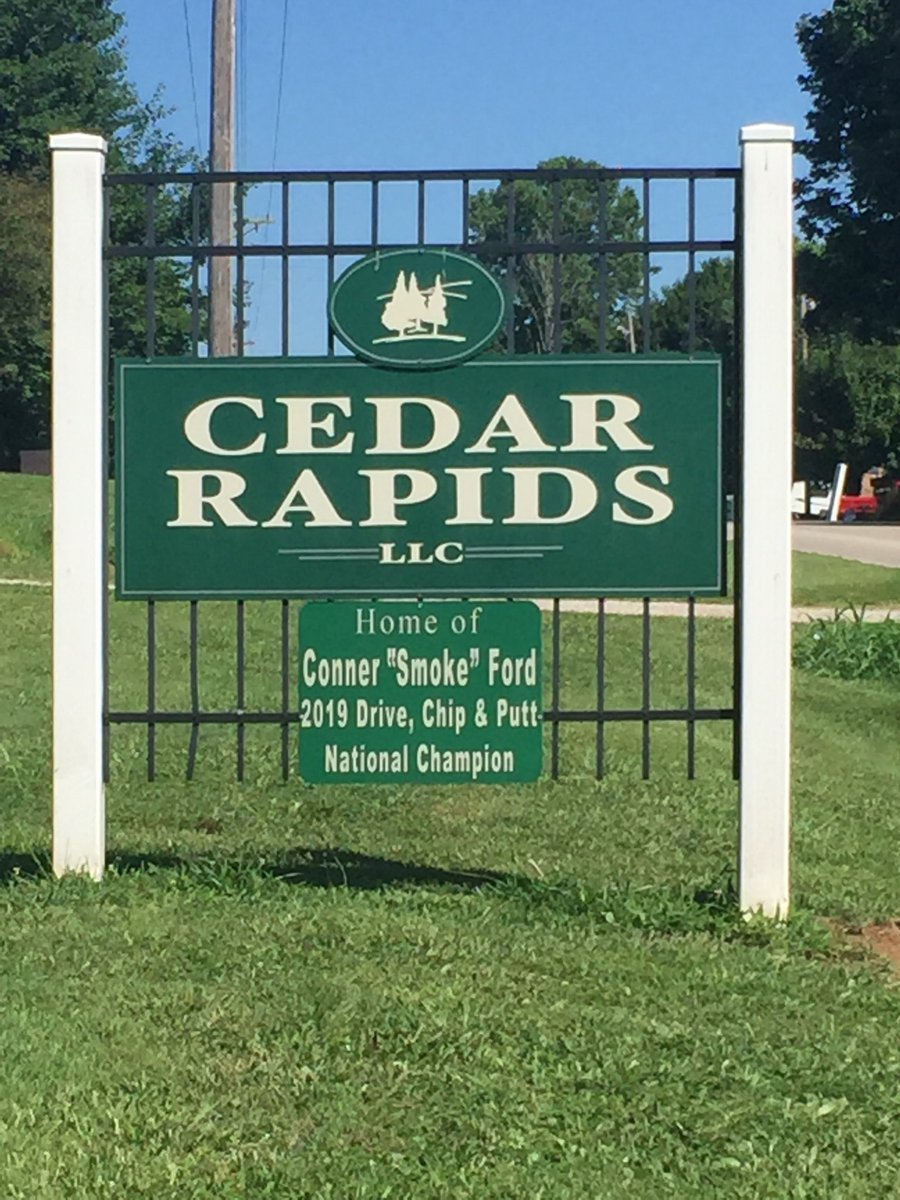 CedarRapidsGolf's tweet photo. ⁦@Smoke_Ford⁩ hope you like the new sign #cedarrapidsllc https://t.co/RVg7XkYJ0a