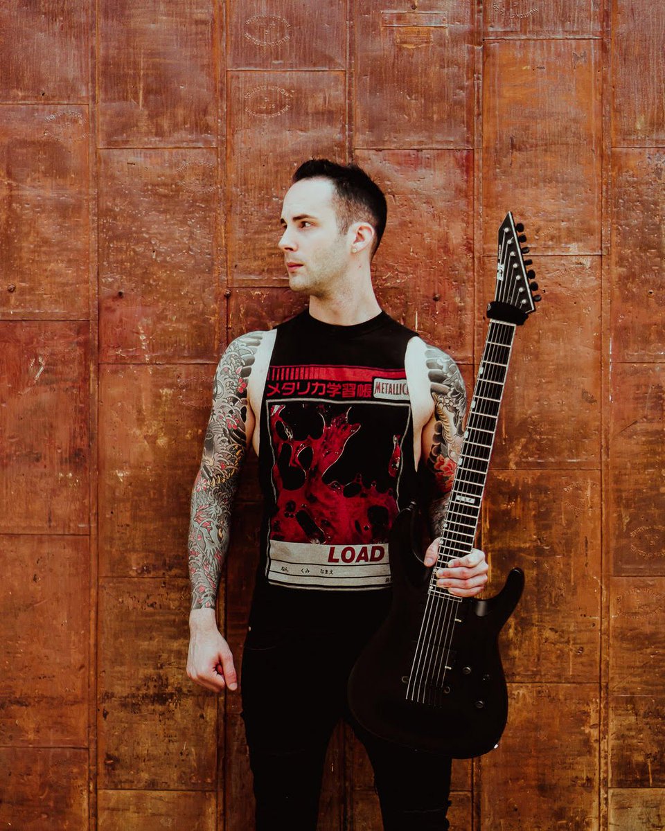 StephenBrewerJR's tweet photo. This might be my new favorite shirt! 🤟👊
#Defend90sMetallica
Thank you @oddeyrose for the great shot! https://t.co/JLuNVzLwn4