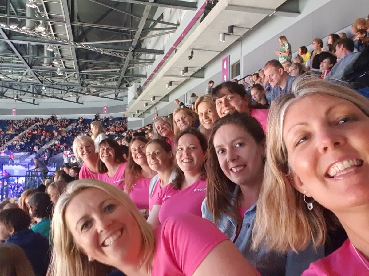 Towcestertorna1's tweet photo. #thisisnetball come on England we are with you all the way!!!! Big up the Tornadoes ladies!!!!! https://t.co/YEGqivqJbf