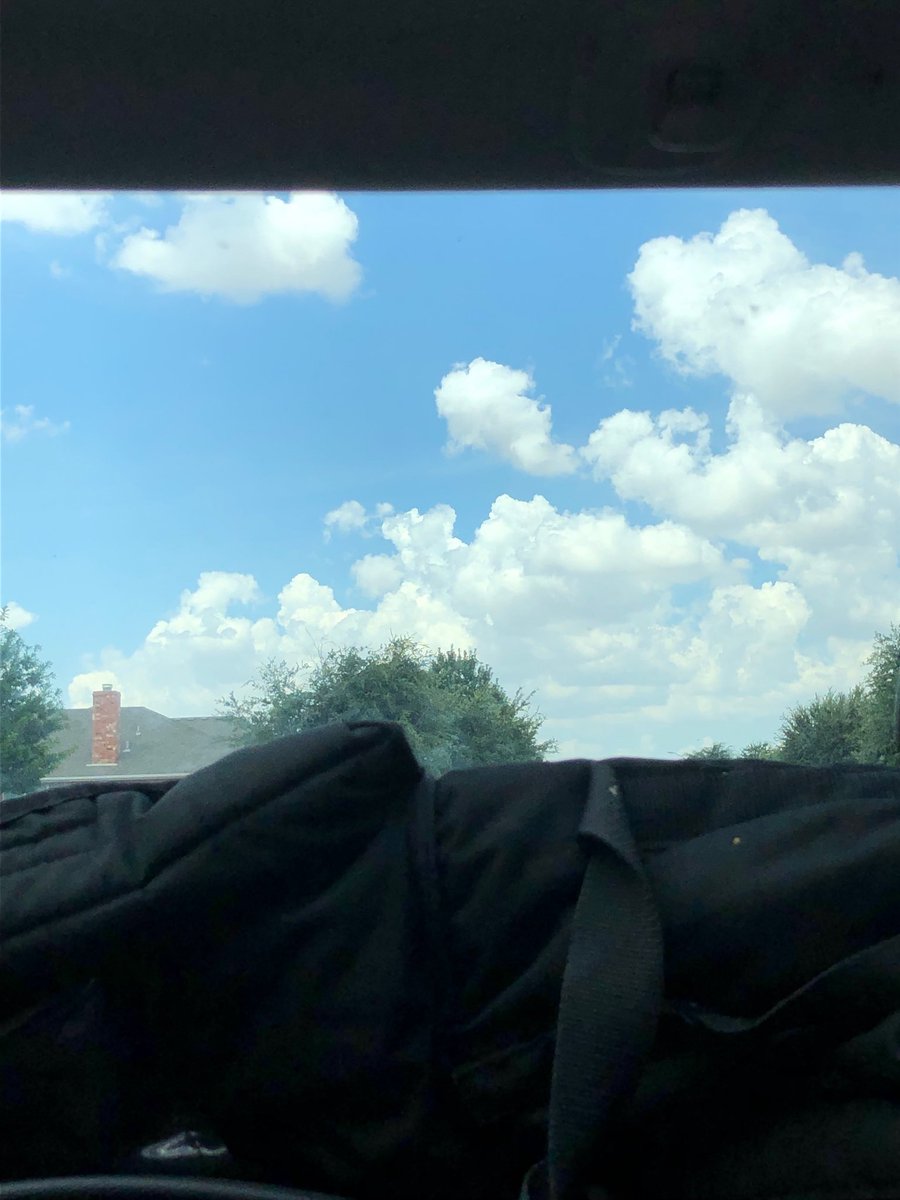 travislloydude's tweet image. #cloudgame in Texas is always the best