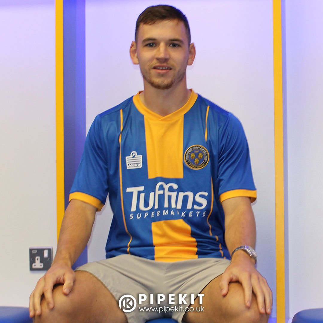 shrewsburytown's tweet photo. DONE DEAL: Donald Love talks to IFollow Shrews after signing for Town on a two-year deal following his release from @SunderlandAFC #salop #WelcomeDonald

> https://t.co/lkEgIsastO https://t.co/3yiZDc0A4n