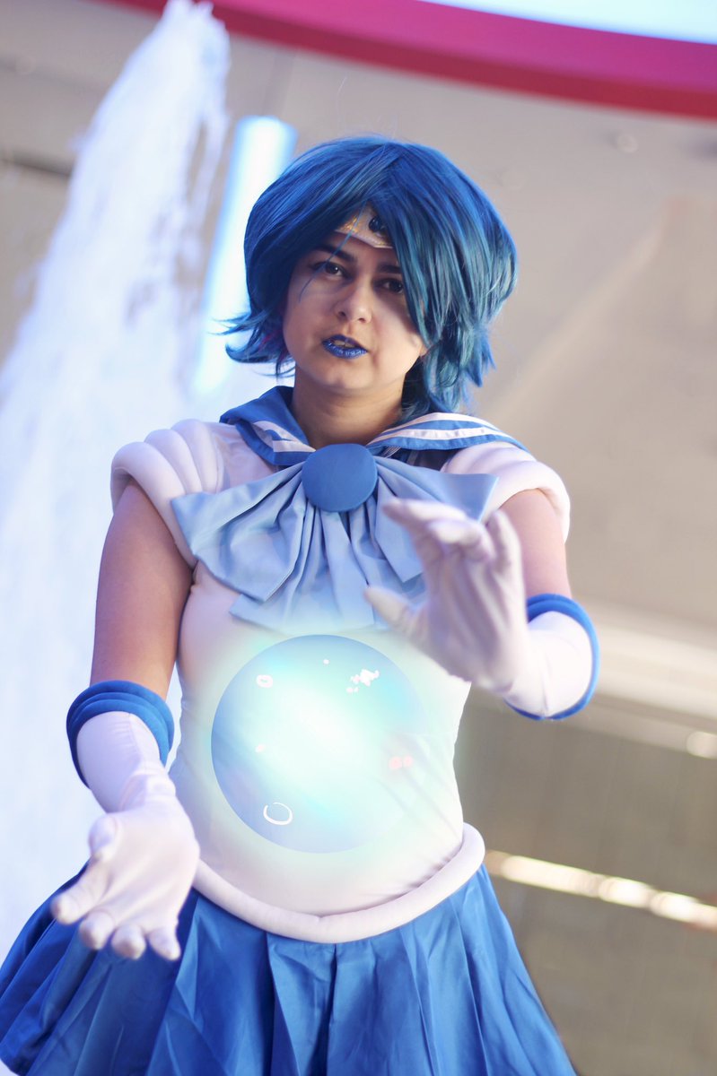 jaybcostumes's tweet photo. 🌊 Douse yourself in water, and repent! 🌊 .
.
Honestly I love this amazing edit so much it looks so cool!!!!!
📸 and edit: @7_7cherry 💞
Wig: Magnum Classic Midnight Blue by @ardawigs 💙 | #sailormercury #sailormercurycosplay #sailormoon #acen2019 #animecentral2019 https://t.co/DAoMnkRKRR