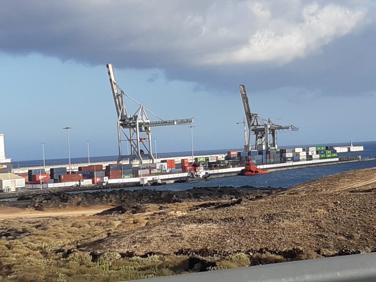 _JonSojo's tweet photo. Lanzarote, Canary Island. Two STS cranes retrofitted by #paceco with #Tratosflex cables. Even on holiday, difficult to find a location where @TratosGroup is not present! https://t.co/9fWLQwEsRj