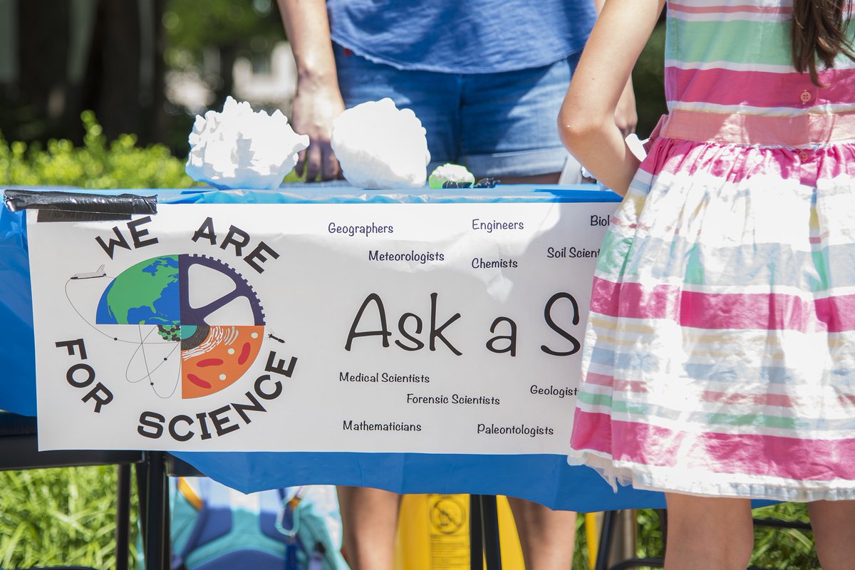 PSUEMS's tweet photo. The art of science was on full display at booths at @CPArtsFestival. Here, our hail experts show life-size replicas of hailstorms gleaned during storms and our #geoscientists help kids create art using prehistoric paints. https://t.co/zBwGQaPM4t @psumeteo @PSU_RadarMeteo https://t.co/IQmOHc9de6