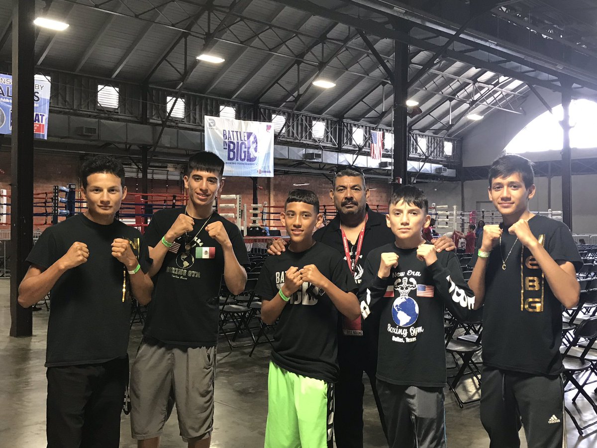 UReneeHall's tweet photo. The 6th Annual @DallasPAL & @DallasParkRec #BattleInBigD Boxing Tournament is starting soon. You can feel the excitement in the air. Good luck to all of the participants. We also appreciate the sponsors & @DPDVolunteers for their continuous support. https://t.co/kvRwTeHnhe