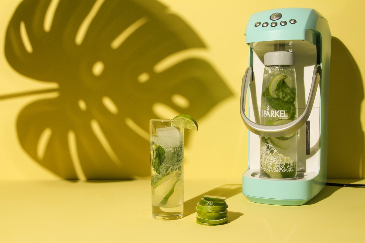 Sparkel_co's tweet photo. Summer Fridays are for Mojitos! 
#sparkel #sparklingwater #mojitos #TGIF https://t.co/c5agbnWNMr