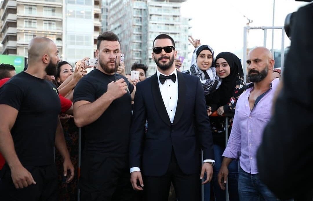 Kırmızı halıdan Barış Arduç 🌸 #BarışArduçBiaf2019 #BarışArduç