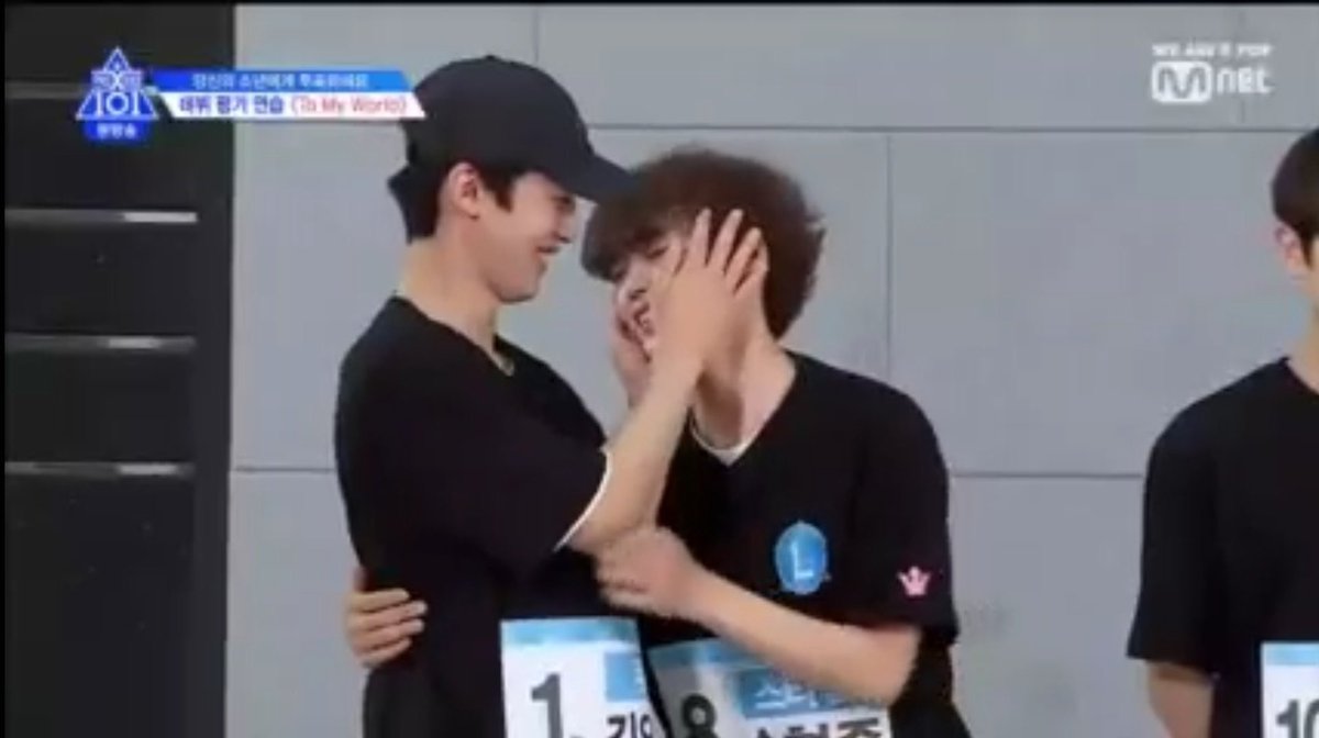 lemonboyx_'s tweet photo. ละเอาจิงๆนะ น้องอยู่กับใครก็น่ารักไปหมดอะ ทุกวันนี้แม่ก็เลือกไม่ถูกอ่าลูกว่าจะให้น้องคู่ใคร ฮือ ㅜㅡㅜ #โยซง #มิงเร็ม #โดเร็ม #ฮัมซง https://t.co/R7rPPKC6e5
