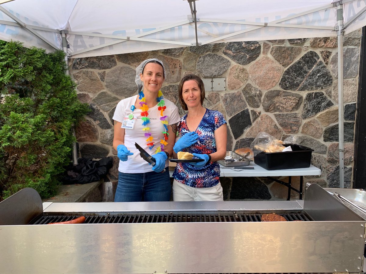 JoryPK's tweet photo. It’s Rainbow Day @CollingwoodHosp as we celebrate our value of inclusivity and enjoy a great meal together. Thx to the employee volunteers on the Wellness and Inclusivity Committees! @cgmhf @Norah_Holder @dr_michael_lisi #WeAreDoingItHere https://t.co/Rt5bYD9hUh