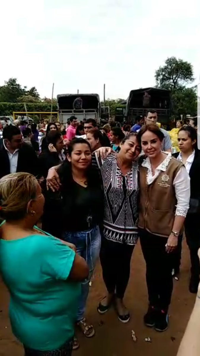 procesa14's tweet photo. @silvana_abdo @ABCDigital     La primera dama fomentando la.ocupacion de espacios publicos y plazas https://t.co/GYo3r8ZD6i