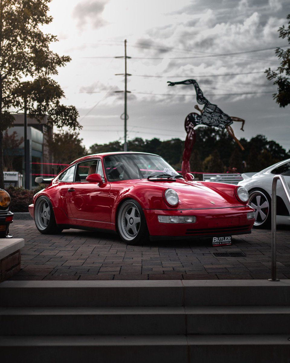 cecarshow's tweet photo. All thats missing is a literal halo.

On a scale of awesome to the coolest, how great is @butlertire and their displays?
➖
Photo📸: @tarik_shalha
➖
#caffeineandoctane #carspotting #carshow #carlovers #cars #butlertire #porsche https://t.co/6zCupEntYN