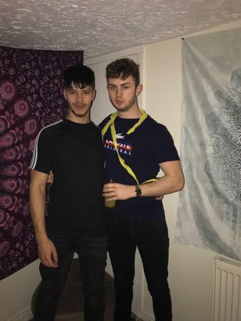 Andy_hyde_'s tweet photo. @jtleedale happy bday gaybo https://t.co/47HPKeT04F