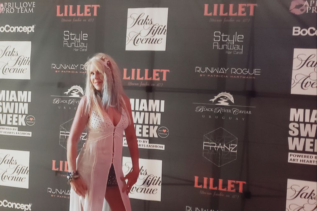 KimCameronMusic's tweet photo. Yes! #miamiswimweek is here!👠👙 #lillet #faena #faenaforum #boconcepts #saksfifthavenue #miamibeach #stylerunway #fashion #Swimwear #blackrivercaviar #florida #kimcameron https://t.co/Aui2WB9Joa