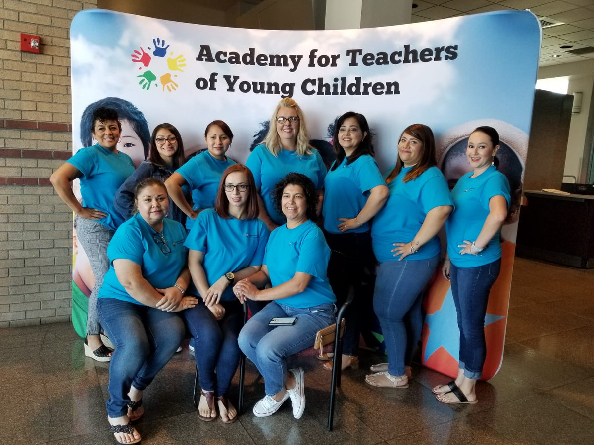 LLoera_CTES's tweet photo. Awesome Conference with these beautiful ladies #ATYC #TeamSISD #CTES #PPCD https://t.co/wQgT3v3nlG