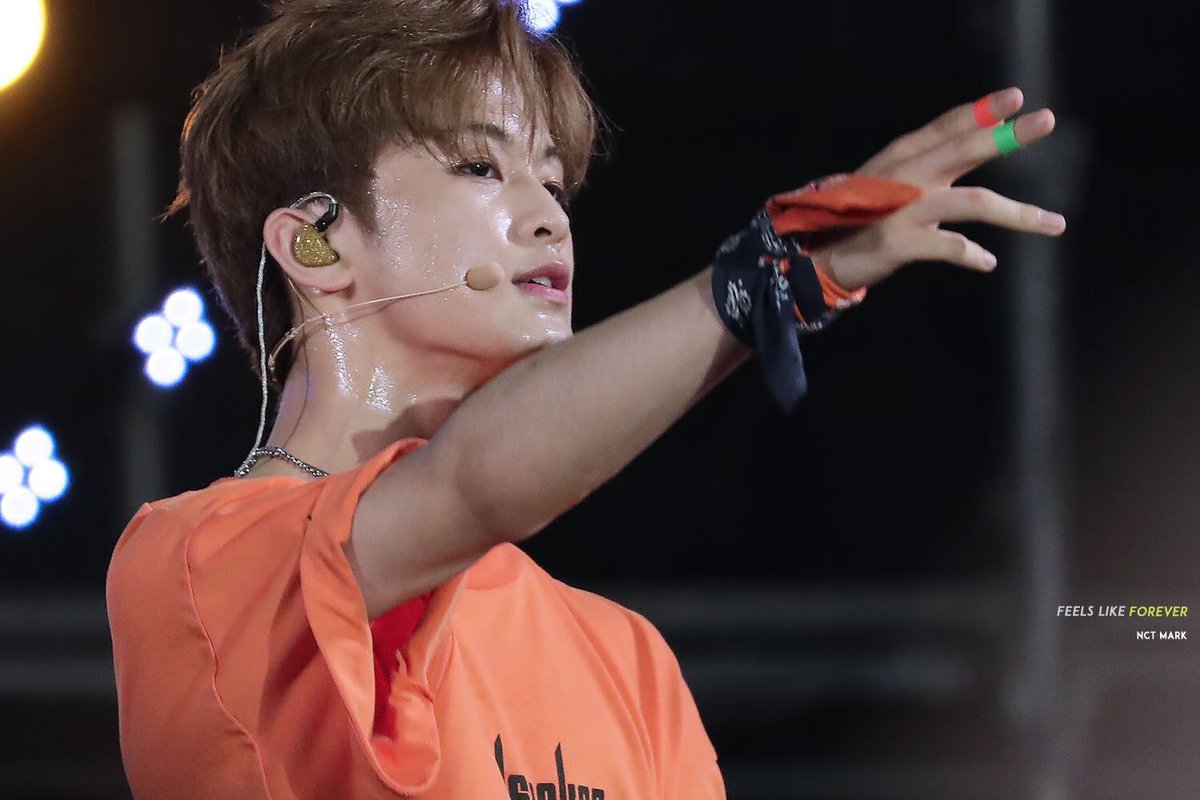 nctmarkarchive's tweet photo. 180805 © Feels Like Forever
Hyunin Song Festival

😵😵

#Mark #마크
#マーク #NCTDream https://t.co/NPUgGA2K2g