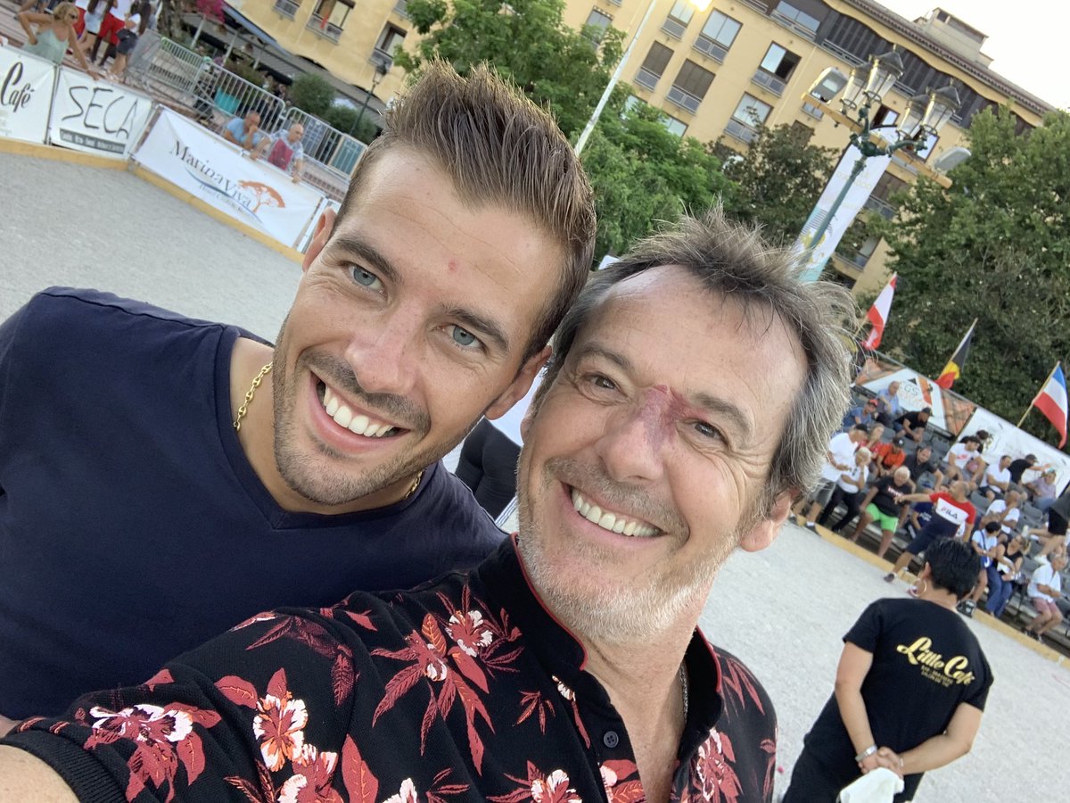 JL_Reichmann's tweet photo. Très heureux et très fier de ne pas avoir perdu une seule partie de pétanque avec le champion du Monde de pétanque @dylanrocherofficiel #dylanrocher @petanque @obutboule https://t.co/sKG4JXgIN1