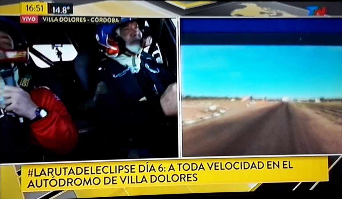 AdriRMansilla3's tweet photo. Recuerdo del 27/6/2019 @Josebianco10 #EnLaRutaDelEclipse @todonoticias 🤔🤗😁😂🤣😃😄😅😆😎🤗 https://t.co/3lYLA9fp3T