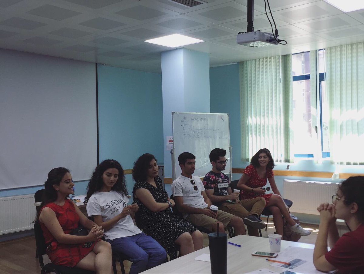 FLEXalumniAZ's tweet photo. Thanks to all of the Alumni who dedicated their time to share their experiences with newly returned FLEXers at the Re-Entry🥰💙 #flexalumni #flexalumniaz #exchangeourworld https://t.co/NDsIWSpk7b