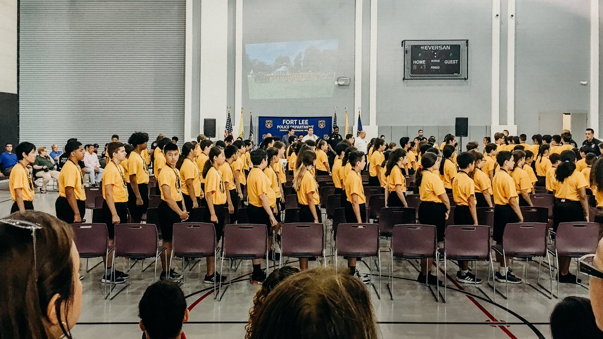 MarkJSokolich's tweet photo. Congratulations to all those who graduated the Junior Police Academy earlier today! https://t.co/wg1Kg1tdQz