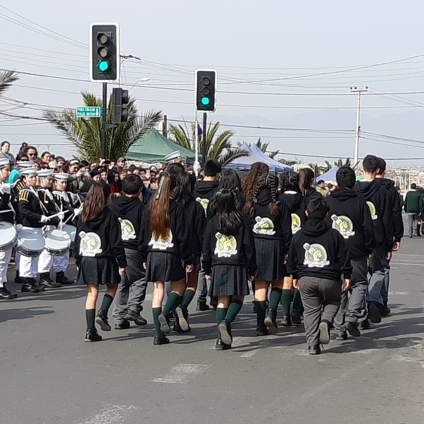 ChristEscolar's tweet photo. Un año mas realizando periodismo escolar, celebrando los 14 años de nuestro Colegio Christ School La Serena.

#periodismoescolar #desfile #journalist https://t.co/zsExILkC5z