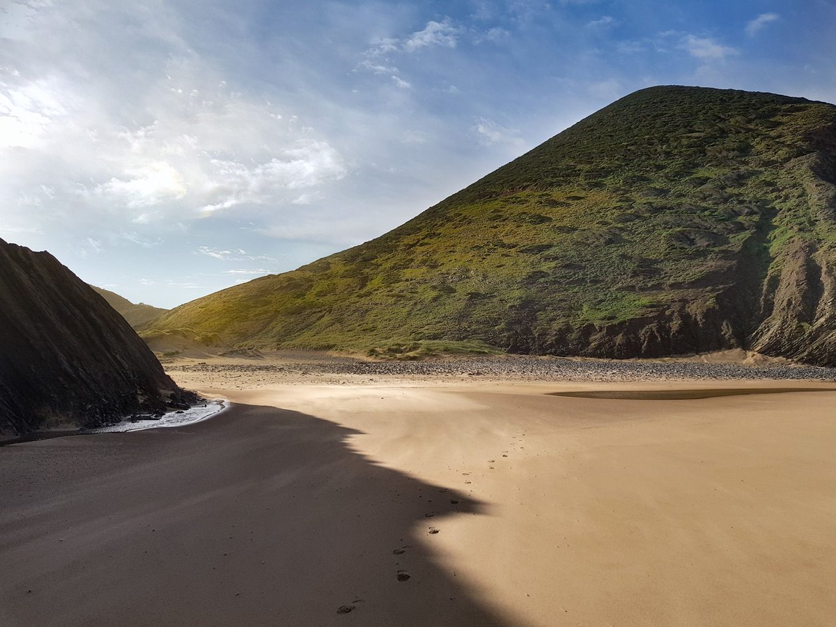 trickyshutter's tweet image. Magic can be captured also on a mobile phone. Sometimes it is easier to take one shot with the big camera and one with the phone, instead of changing lenses on the big camera.  #naturephotography #photography #pictureoftheday #shotonmoment  #momenttravel