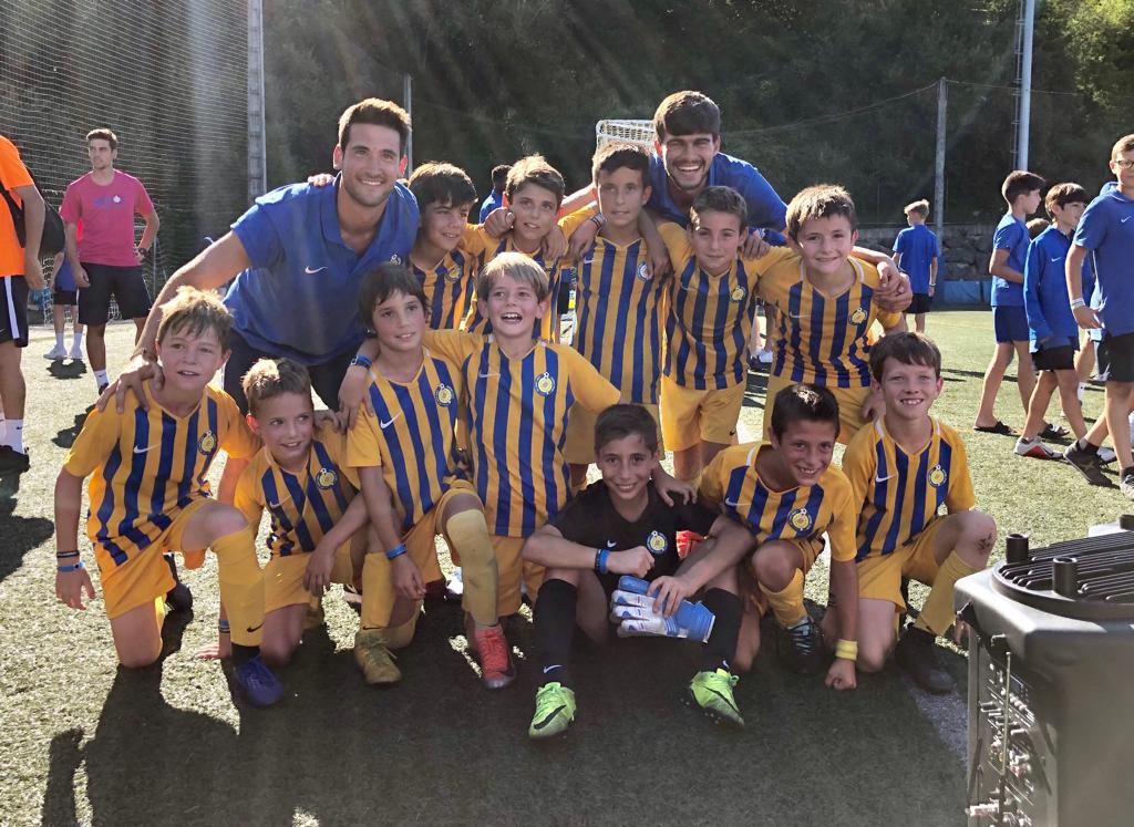 AtleticSantJust's tweet photo. 🔶🔷 CLUB

🏆 @donosticup 2019
▶ El B10A, a la final!

L’equip B10A jugarà la final després de guanyar tots els partits de la fase de grups i les eliminatòries

@AtleticSantJust 🆚 PA Team Elite
📆 13/7
⏱ 10h
📍 #Zubieta 4-1 (Donosti)

#ForçaAtlètic https://t.co/q6QMZ5Zt7g