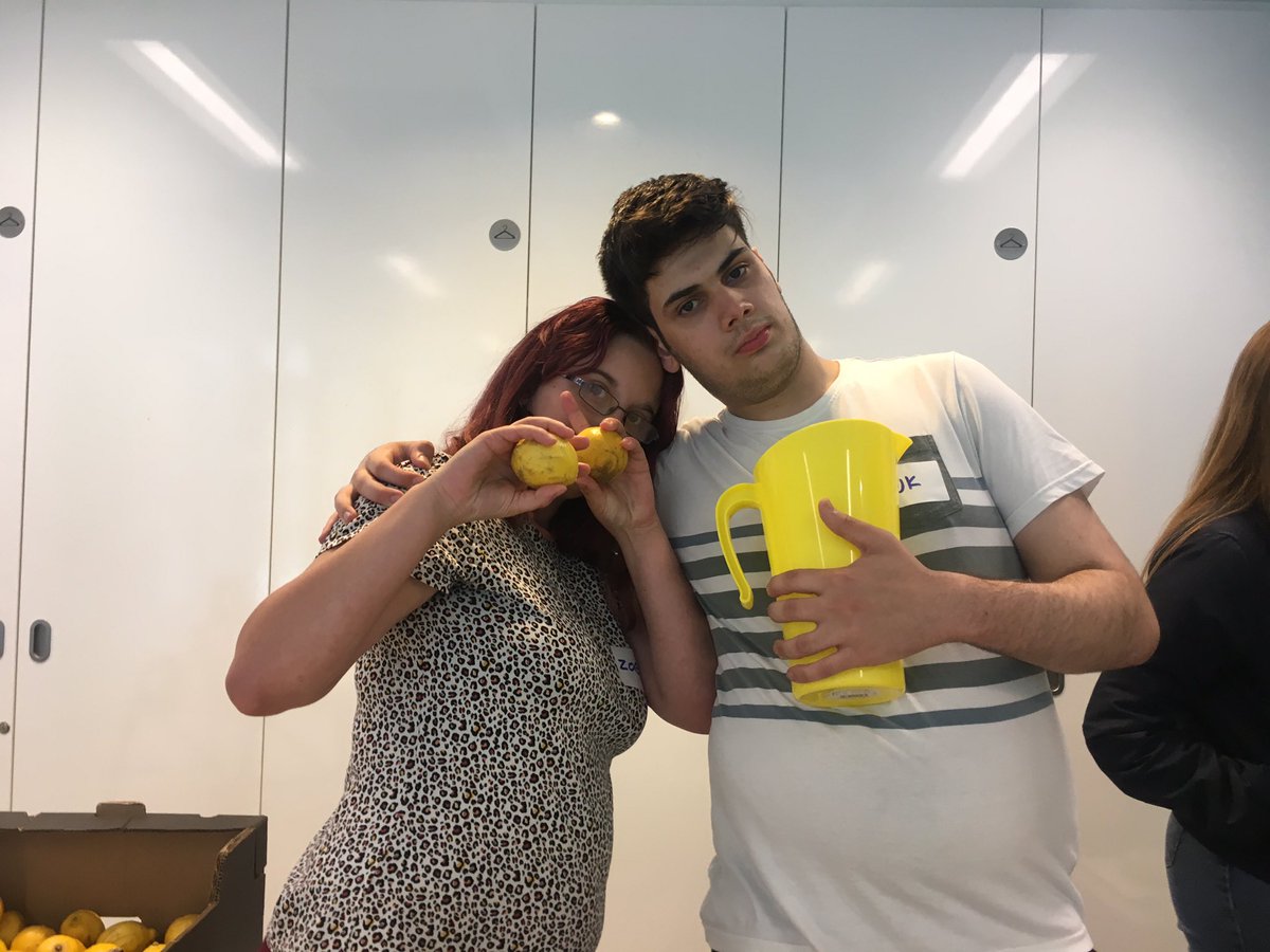 kcbna1's tweet photo. #SouthCamdenTogetherProject training in full swing. Over 40 Young People learning about #business #Entrepreneurship #teamwork #teamworkmakesthedreamwork #LEMONADE #handsqueezed #youth #youngpeople #summer2019  watch out for our stall in @CamdenMarket from the 22nd of July!! https://t.co/9tO0kp2ooT