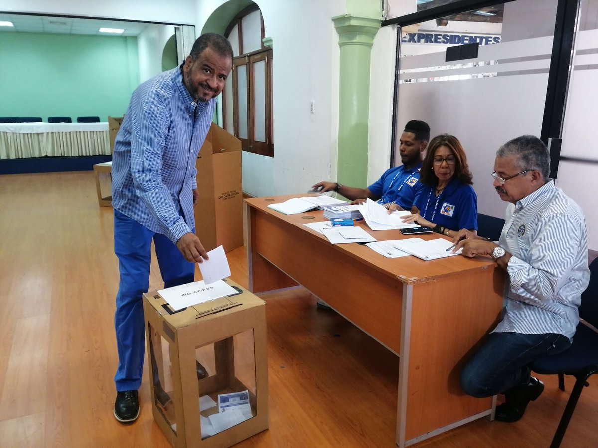 CodiaCentral's tweet photo. Continúa con normalidad proceso de votación de Elecciones de los CDN's y Asamblea de Representantes en el #CodiaRD

#CodiaInforma #EleccionesCDN https://t.co/uHLDHa3yos
