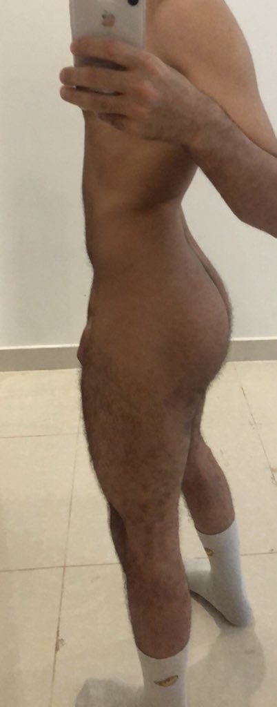 #سالب_الدمام #مبادل_الدمام 
انا موجب اسمر نحيف وابادل حنان بس ع18 
ابي مخصر أو مربرب 22 وأقل رجولي تعال ابي مثل ذا