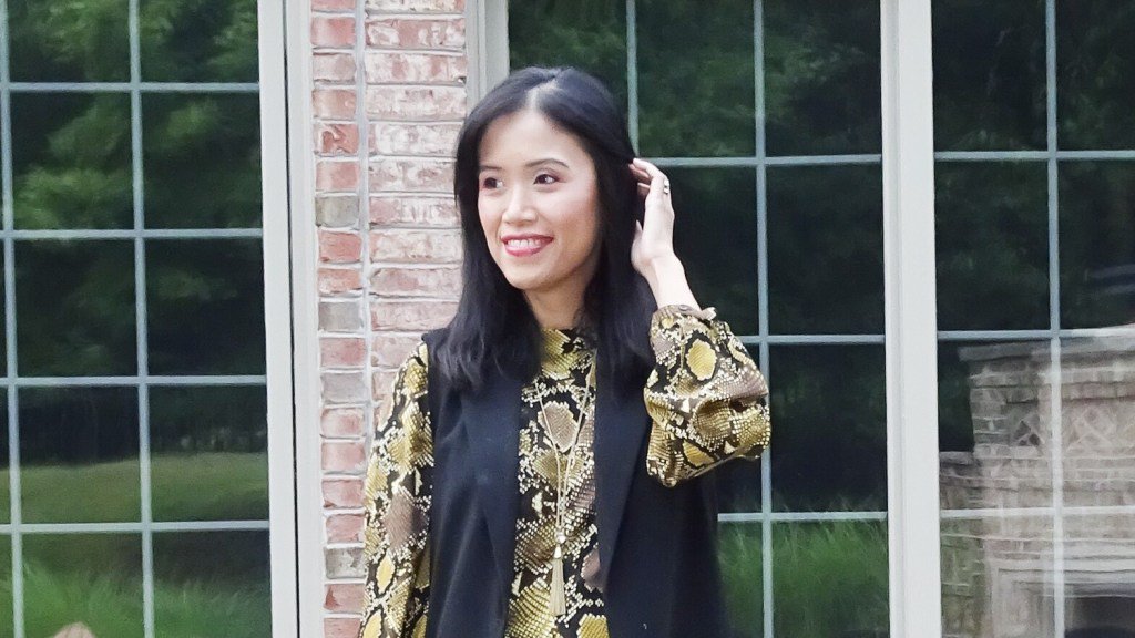 JoyOver40's tweet image. Corporate Style with Animal Prints joyover40.com/corporate-styl…