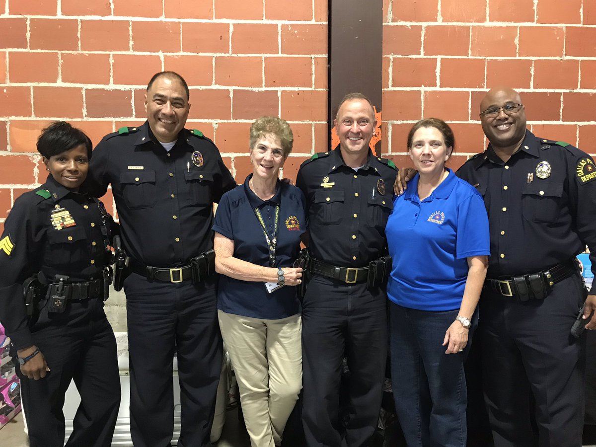 DallasPD's tweet photo. Let’s get ready to rumble! The 6th Annual Battle in Big D Boxing Tournament has begun. Stop by, the Centennial Hall at Fair Park, and show support for the young participants. @DallasPAL @DPDVolunteers @DallasParkRec @ChiefHallDPD @DPDUnidos https://t.co/jm3XO7GnzB
