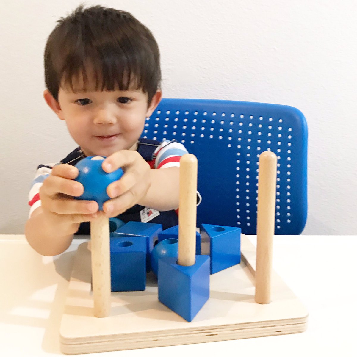 capitalmoms's tweet photo. (AD) Looking for ways to entertain and teach your toddler this summer? We’re sharing about @MontiKids subscription box &amp; how much our toddler loves their #Montessori toys! #montikidsfamily #learning #childhoodeducation 

https://t.co/N65LtUqERw https://t.co/5KAdTsNC9Z