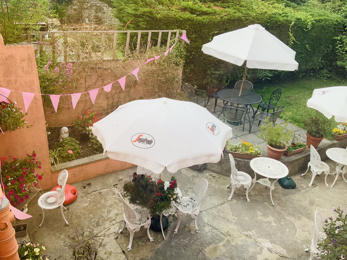 timeforteas's tweet photo. 💗We have all been busy this afternoon getting Time for Tea carnival ready - pop in tomorrow to join in the fun! we will suspend cooking for 15 minutes (1ish) while the carnival parade passes through our wonderful medieval Town. 💗 https://t.co/77WaWNW91i