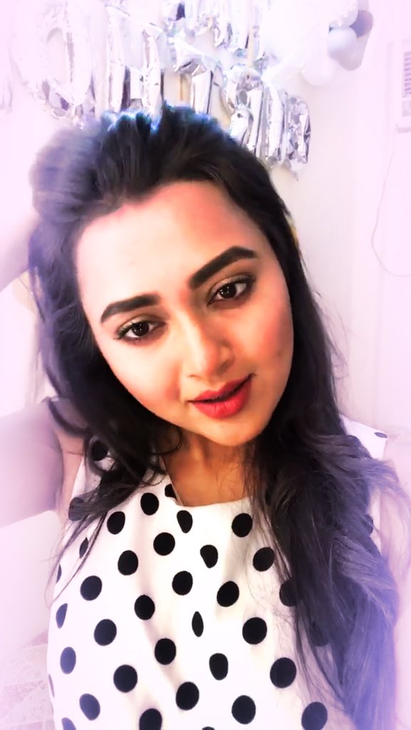 onlytejasswi's tweet photo. Officially the last day of shoot was yesterday 💔🥺! Goodbye Silsila ❤️
#TejasswiPrakash #MishtiKhanna #SilsilaBadalteRishtonKa2 #MisHaan #SilsilaOnVoot #TejasswiPrakashWayangankar https://t.co/ICNUO7ayCh