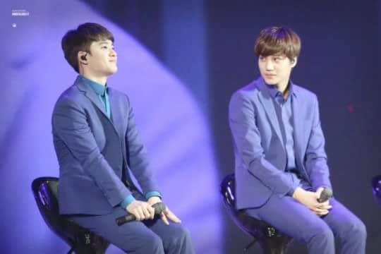 kaisooft8812's tweet photo. [trad] Hilo: Orden cronológico de todo lo que pasó entre 2015-2016 y el por qué Kyungsoo y Jongin se distanciaron. Después Kyungsoo comenzó a comportarse más introvertido.

Todos los créditos a @zkdlin_official 

#KAISOO #KADI 🐧🐻 https://t.co/mm2BBRgwva