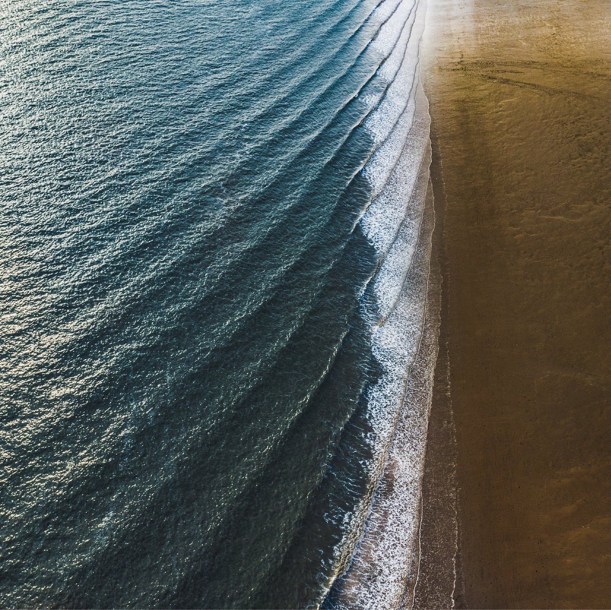 StormHour's tweet photo. A "Fan" of waves! shot of the slowly incoming tide at Crosby Beach at sunset ~ Thanks to Neil | On Clear Days @OnClearDaysUK #StormHour https://t.co/h148qM5LpA