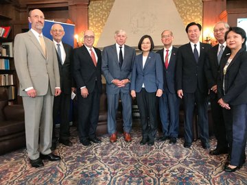 在 Twitter 上觀看圖片