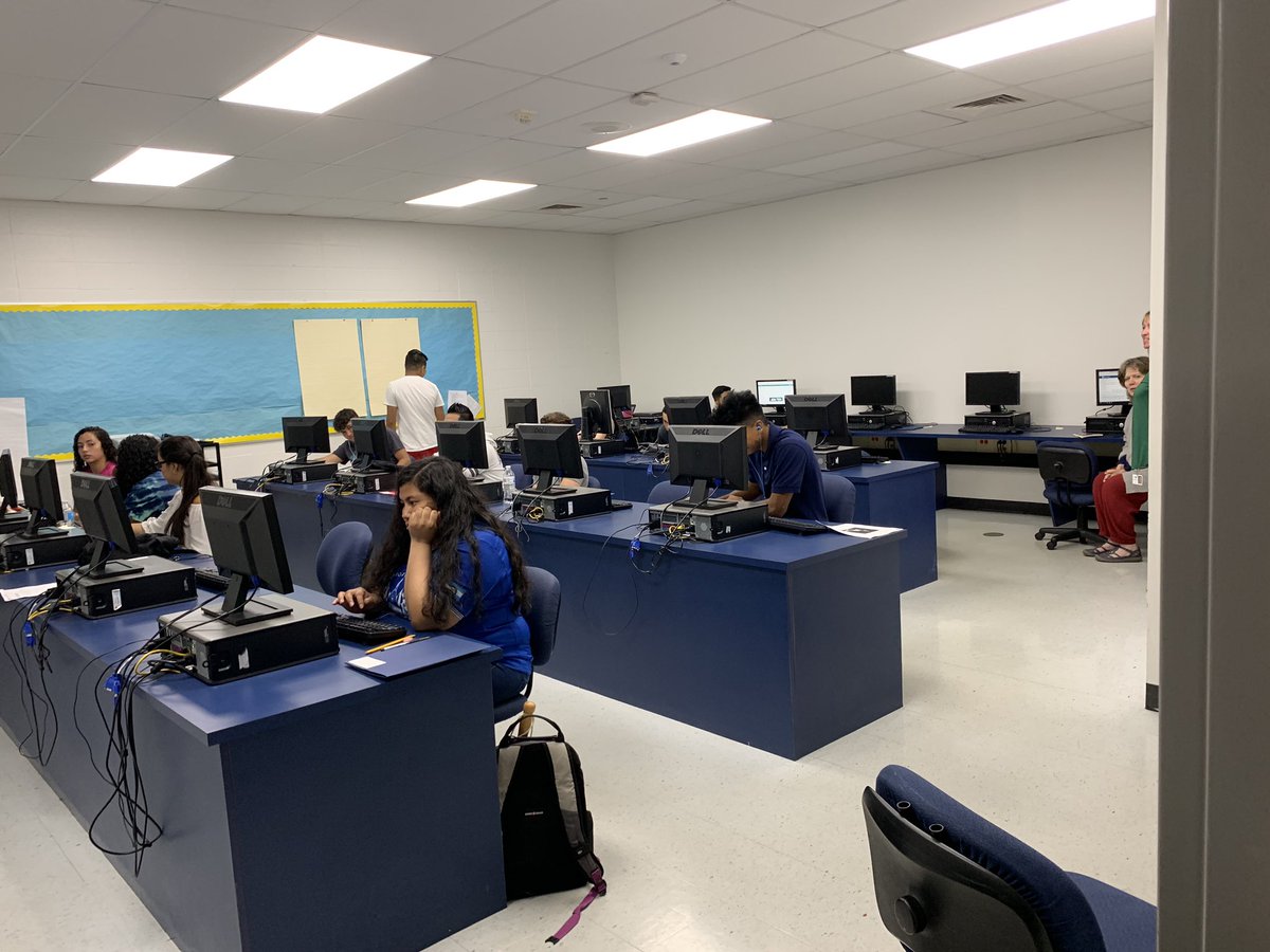 RaedaZietoon's tweet photo. Closing the achievement gap one summer at a time with summer school opportunities for EL students. #elfcpsmd https://t.co/OgiMbj8HgQ