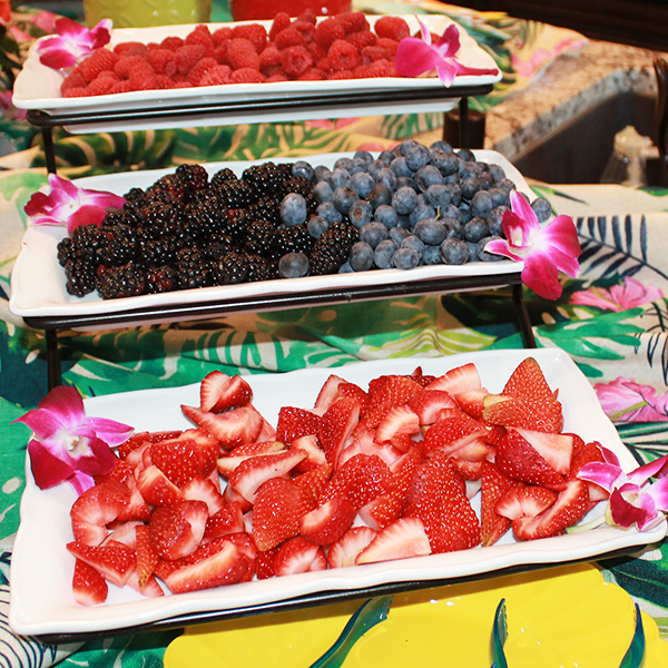 thebetter_half's tweet photo. Fruits add the perfect pop of color to your event. We love how these berries complemented the luau party! https://t.co/XBAzBUJXMX