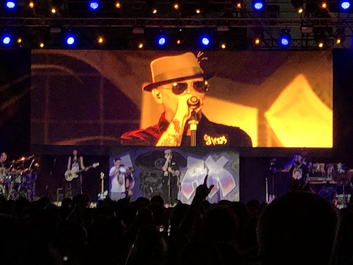 PortoAnticoGe's tweet image. Il pubblico dell’Arena del Mare risponde a @jaxofficial... saltando! 🙌🏻🙌🏻🙌🏻
-
#EstateSpettacolo19
#25anniversary
#OstiaLido
#jaxlive
#articolo31