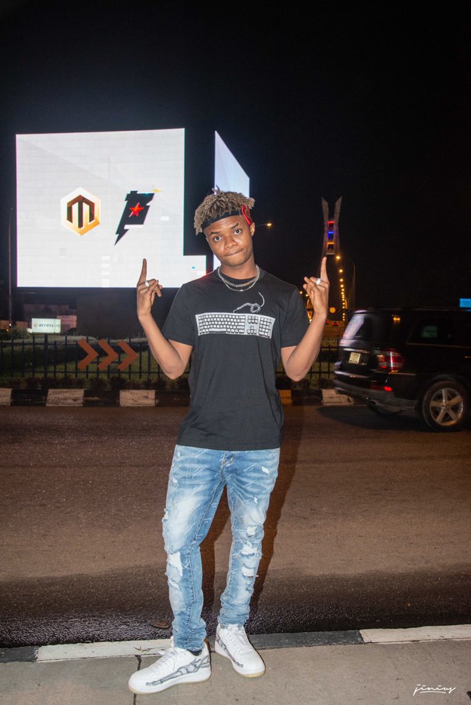 crayonthis's tweet photo. Billboard cray No cap!.
Thank you @MAVINRECORDS and @BLOWTIMEENTER #CrayCrayEP is out now on all platforms 🤩🌎🔊 #afrobeatnextlevel https://t.co/FNM4tUs1Y3