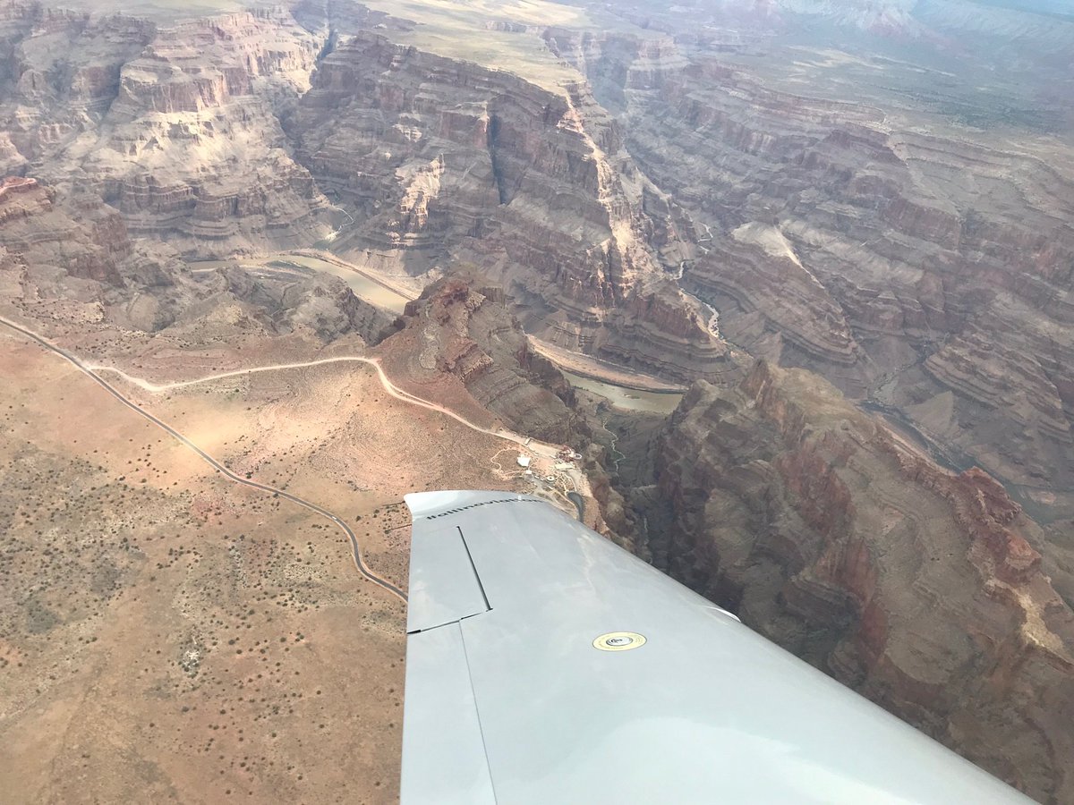 LVDoctor's tweet photo. Took a great flight this morning with birthday girl @juliebuuck and Paul Sallach of #AllInAviation and ran into @jamesketchell at the airport as he continues his circumnavigation of the globe. #Vegas https://t.co/nZqQ8PptMV