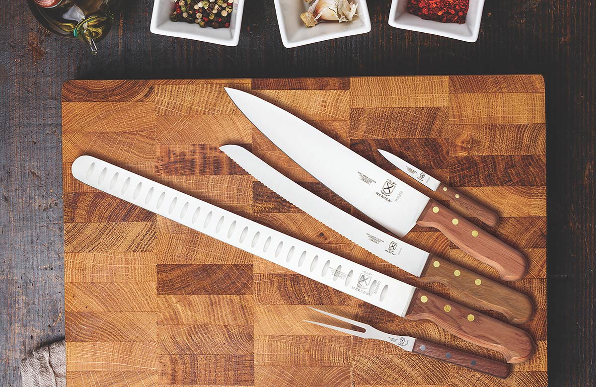 MERCERCULINARY's tweet image. The warmth and richness of high-quality wood paired with the precision of a razor sharp blade. That is our Praxis collection! loom.ly/HfuwXHk #mercerculinary #culinary #chef #knives #cutlery