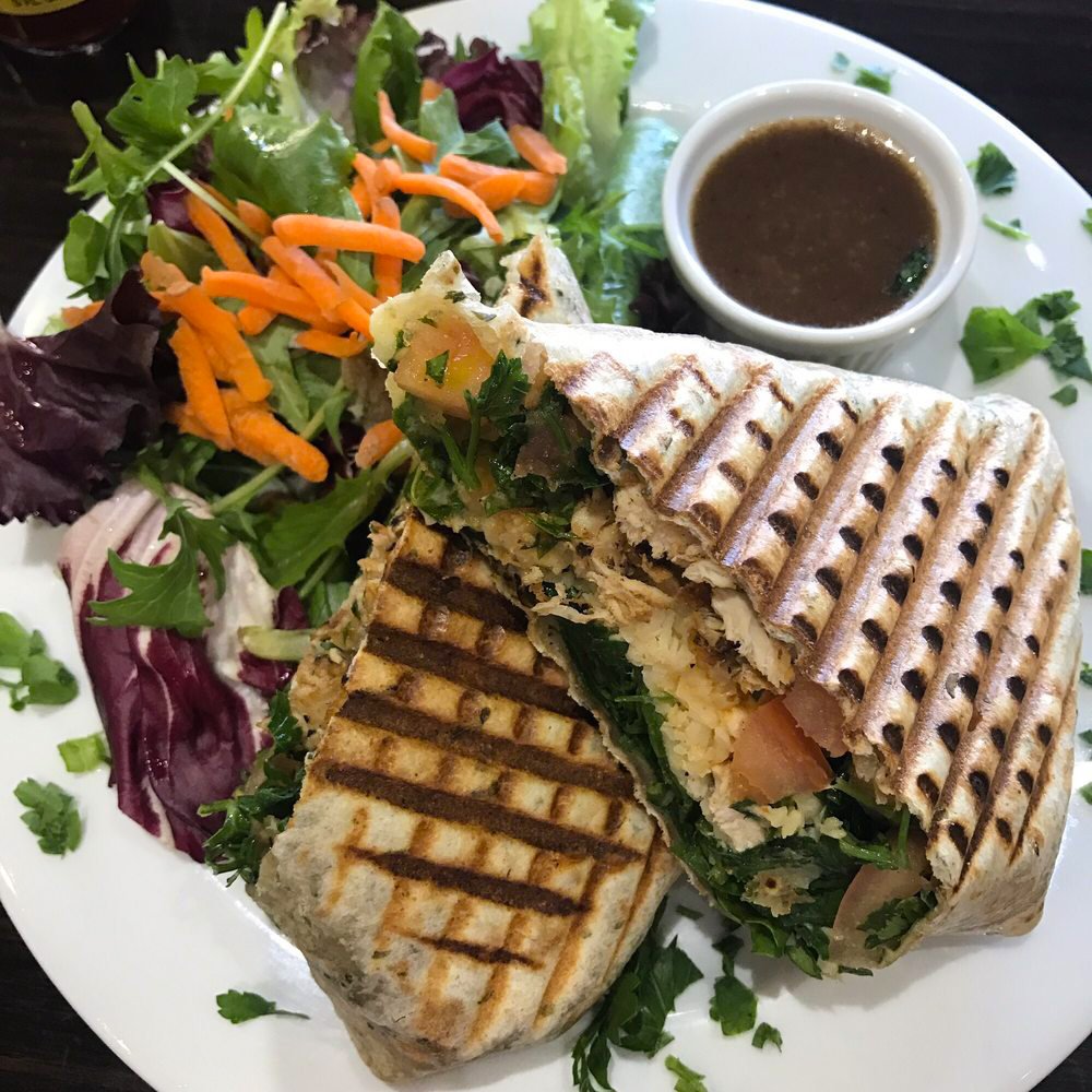 gccglendale's tweet image. Enjoy our health options at home or work. We also deliver! Provide the necessary nutrients that your body desires to create new cells, clean toxins and to just function every day! 💚 #GreenCornerCafe

📸: Leilani R. on Yelp. – Thanks for sharing!

📲 (818) 507-5003