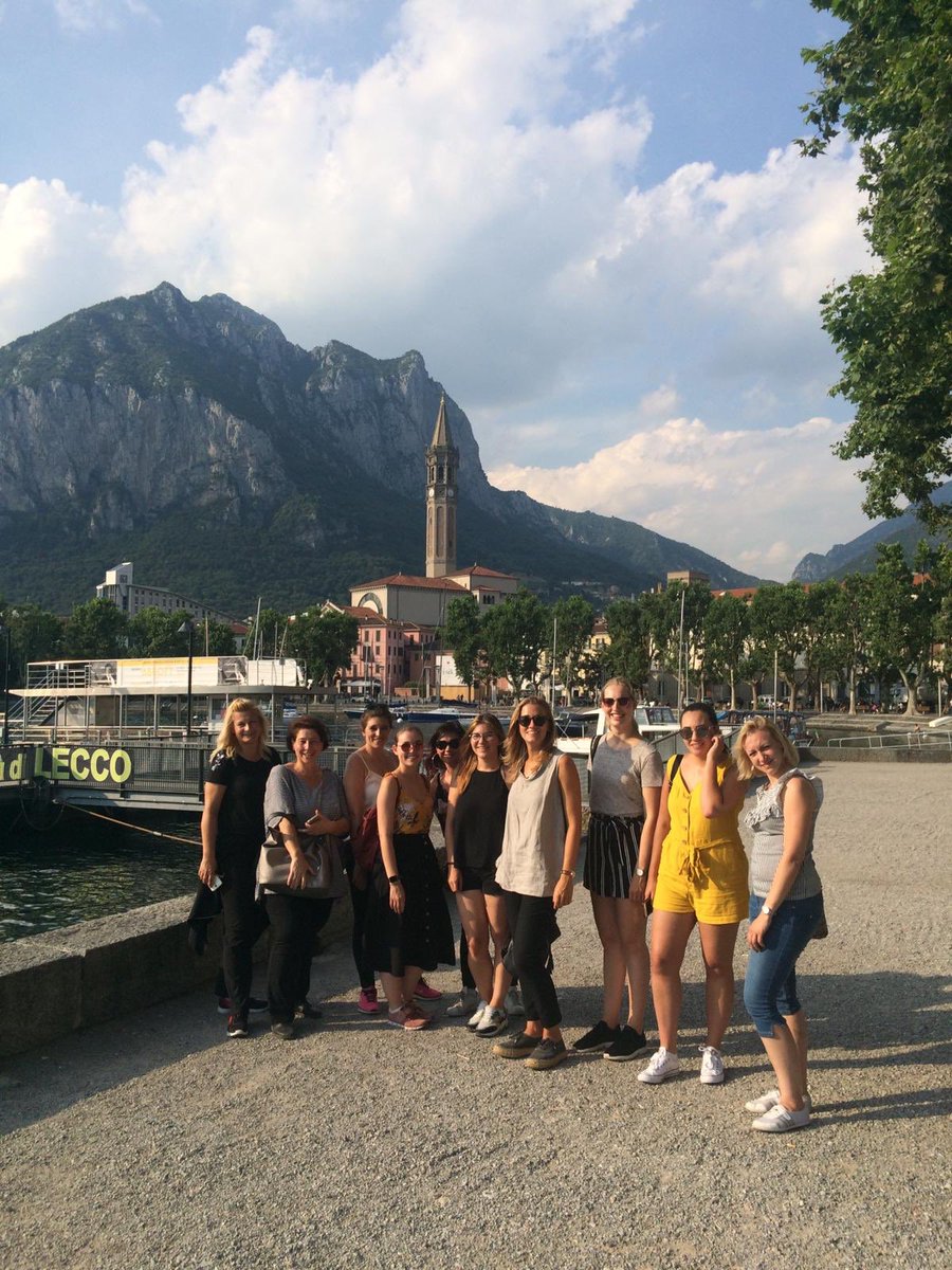 AGENDA B2B #inLombardia
Pomeriggio #active per i 9 buyer impegnati nell’Educational Tour alla scoperta della nostra regione. 
🚠 salita in funivia ai Piani d’Erna 
🚲 pedalata con #ebike verso il centro città 
👣 walking tour della #Lecco medievale! 
<a href="/RegLombardia/">Regione Lombardia</a> <a href="/Lakecomo_it/">LakeComo.it</a>