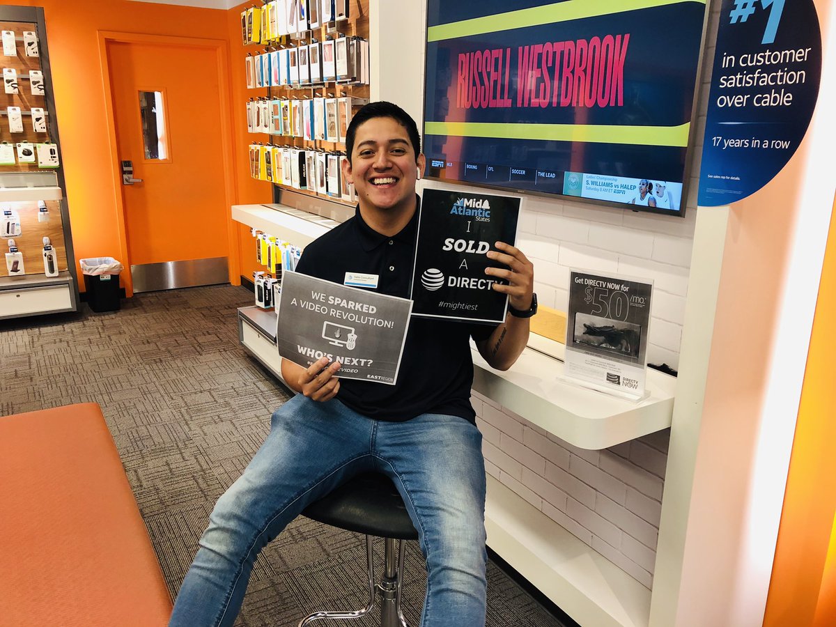 DIrectv Premium and Fiber out the door at Concord! Thanks to Carlos. #notoriousones #eastignitevideo @sme29710 <a href="/LoganEaves2/">Logan Eaves</a> <a href="/JakeAraghi/">Jake Araghi</a> <a href="/elthonmunoz/">Elthon Munoz</a>