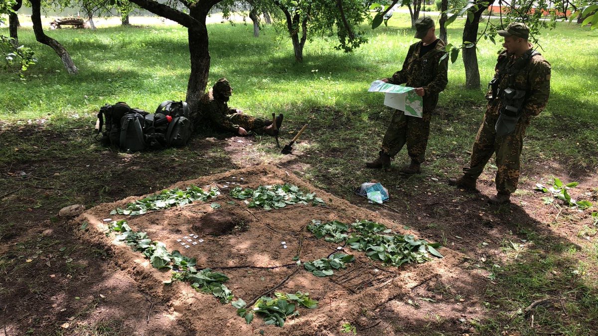 RIrishRegiment's tweet photo. Excellent STTT in @UKinBelarus; preparing the team 4 CP19. They won a gold🥇last year!
Fit, focused, professional soldiers; an absolute pleasure to partner and soldier with.
Look fwd to seeing them in 🏴on our ADE.
#RIRISHRESERVES
#DefEng🇧🇾☘️🇬🇧 https://t.co/whWd01B1Aq