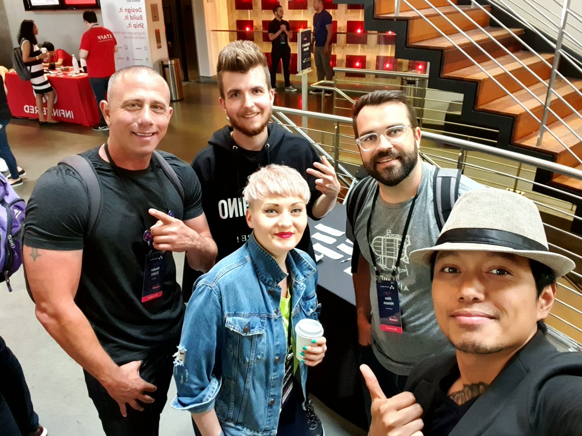 DevlinDuldulao's tweet image. This is why we go to ChainReact conference every year. Learn new stuff and meet incredible people. #ChainReact2019 #ReactNative